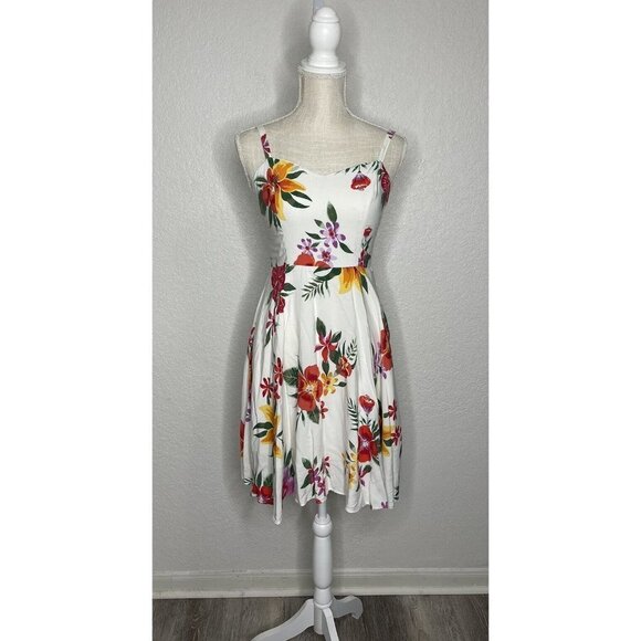 Old Navy Womens Dress White Floral Tropical Hawaiian Size Small Beach‎ Vacation - Picture 1 of 12